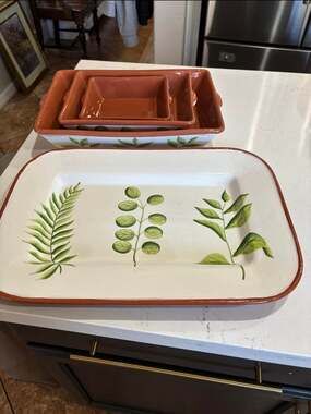 A.S. Portugal Ceramics Hand Painted Foliage 4-Piece Nesting Casserole Baker and